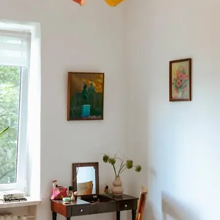 Apartment Retro Vibe In The District Of